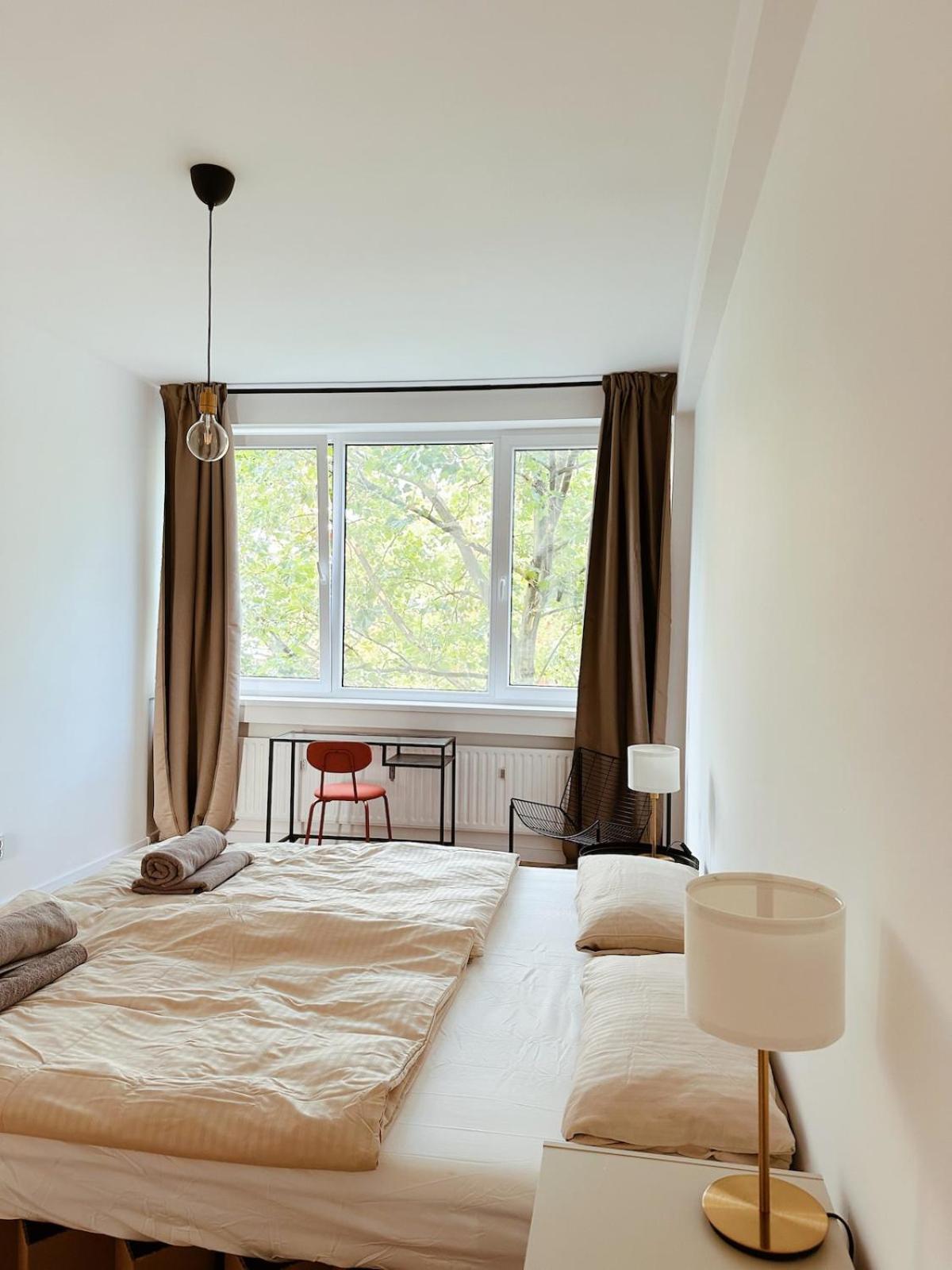 Appartement Helles Elegantes Zimmer In Berlin-schoeneberg 2 *